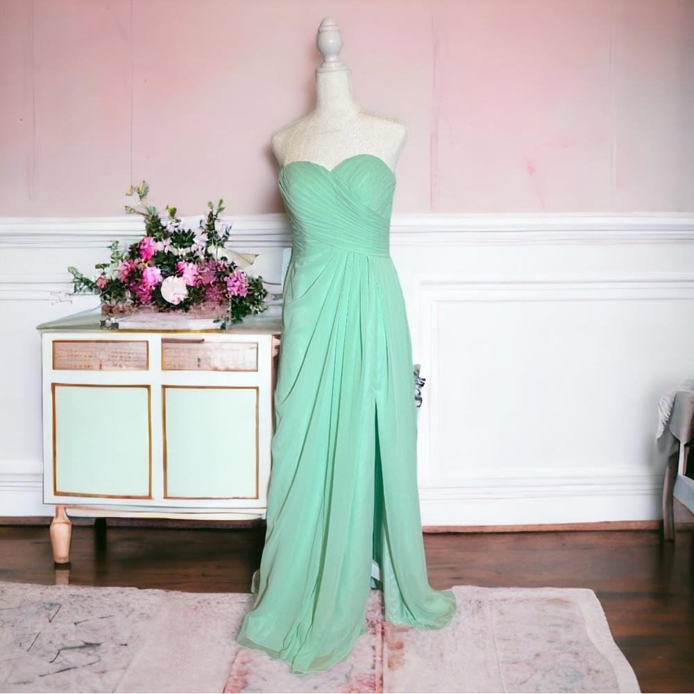 Azazie Arabella Allure Women’s Mint Green Chiffon Bridesmaid/Prom Dress Size A4.